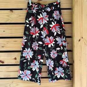 Zara Cropped Wide Leg Floral Pants